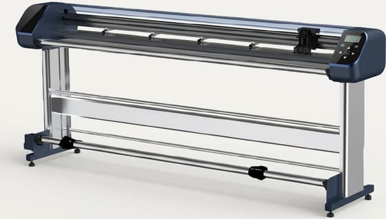 Plotter de trazos en funcionamiento en Servitrazos